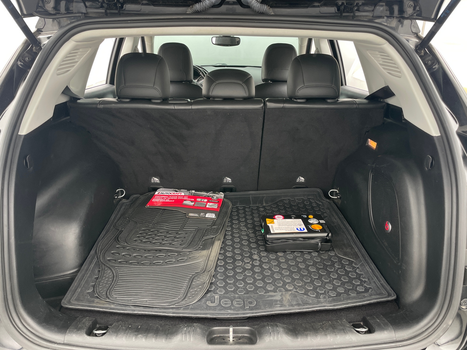 Thumbnail: 2019 Jeep Compass - 6