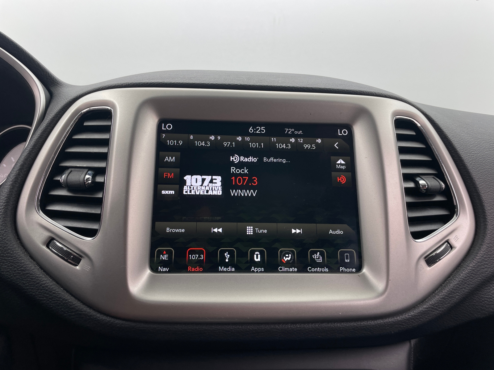 Thumbnail: 2019 Jeep Compass - 3