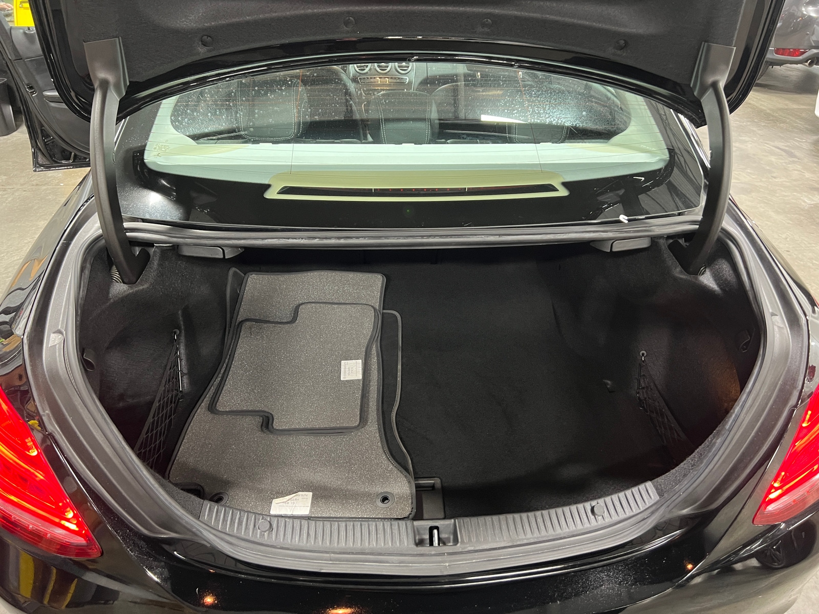 Thumbnail: 2015 Mercedes-Benz C-Class - 6
