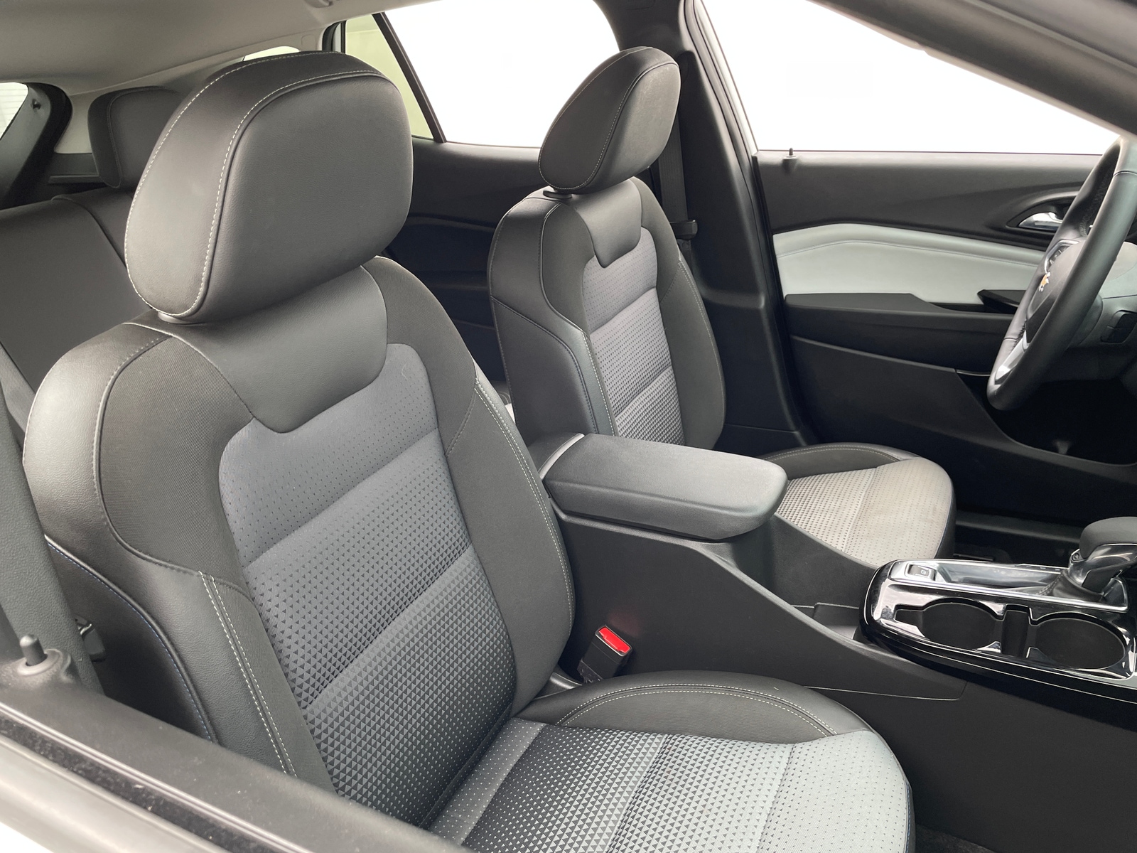 Thumbnail: 2024 Chevrolet Trax - 2