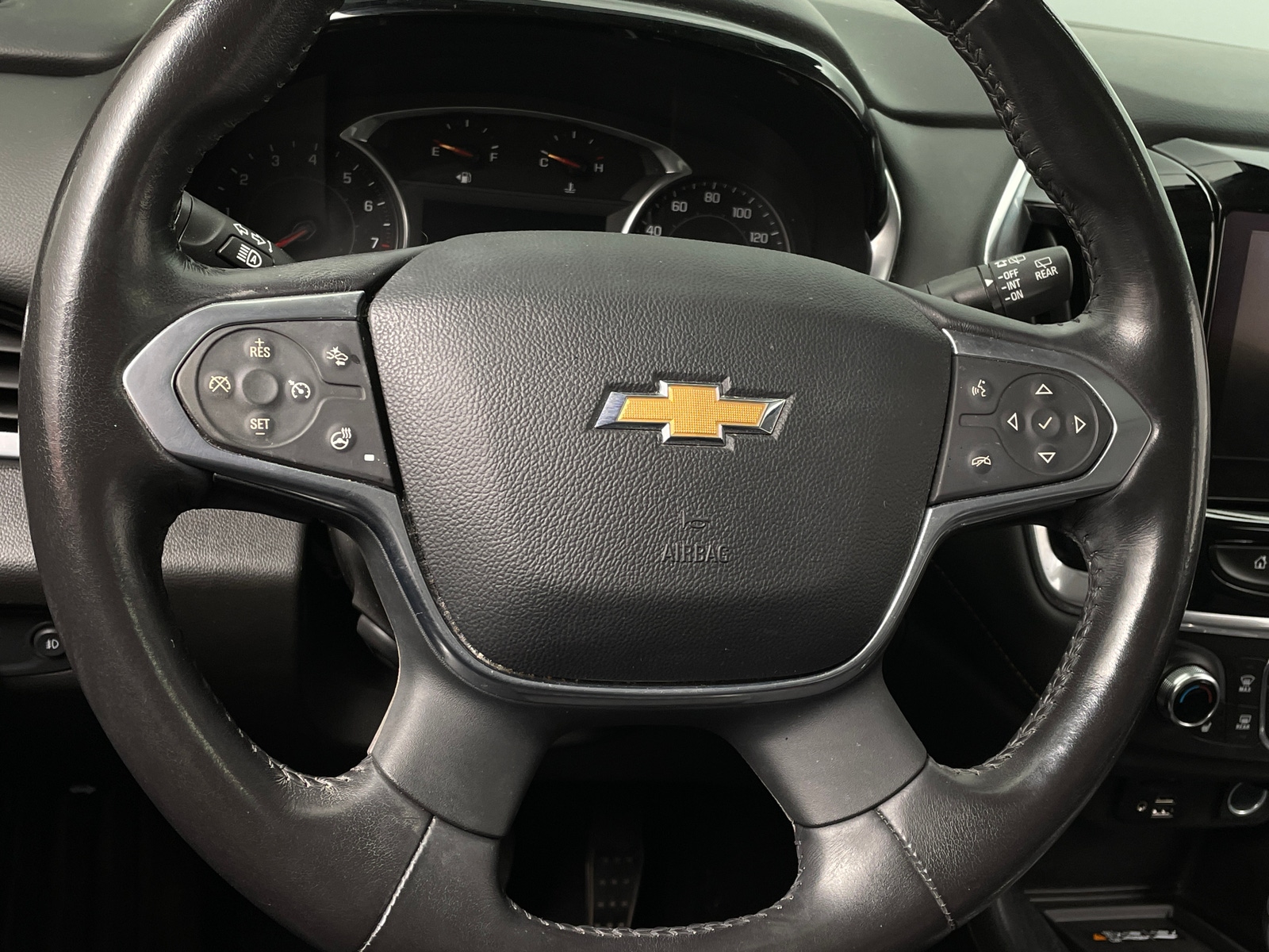 Thumbnail: 2021 Chevrolet Traverse - 4