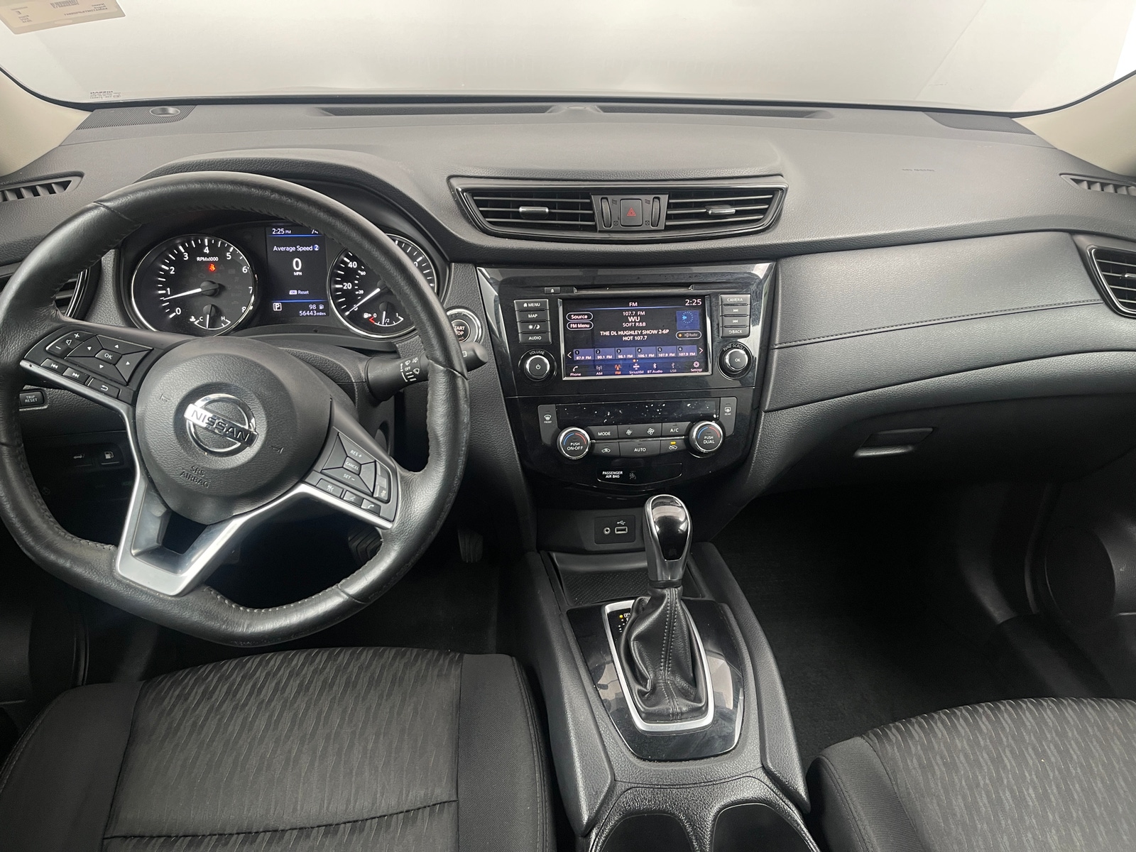Thumbnail: 2018 Nissan Rogue - 3