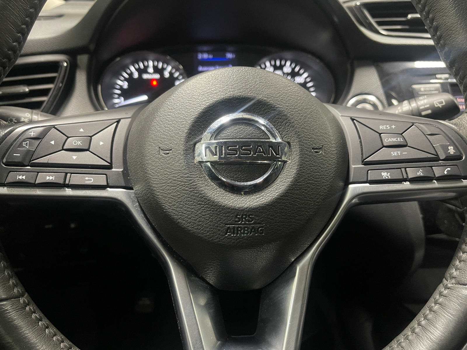 Thumbnail: 2018 Nissan Rogue - 5