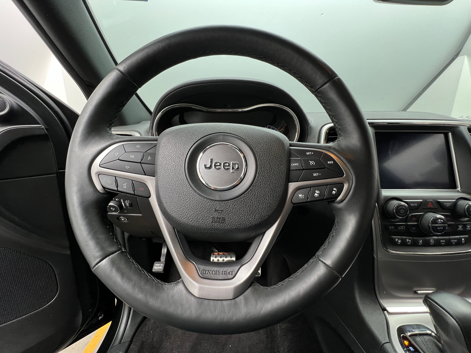 Thumbnail: 2018 Jeep Grand Cherokee - 4