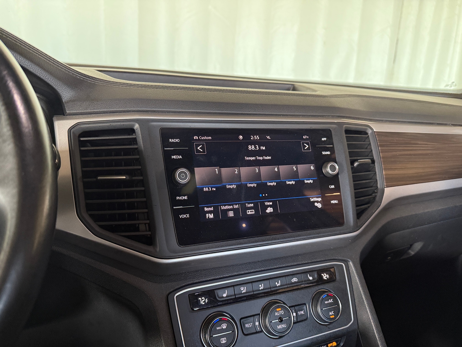 Thumbnail: 2021 Volkswagen Atlas - 3