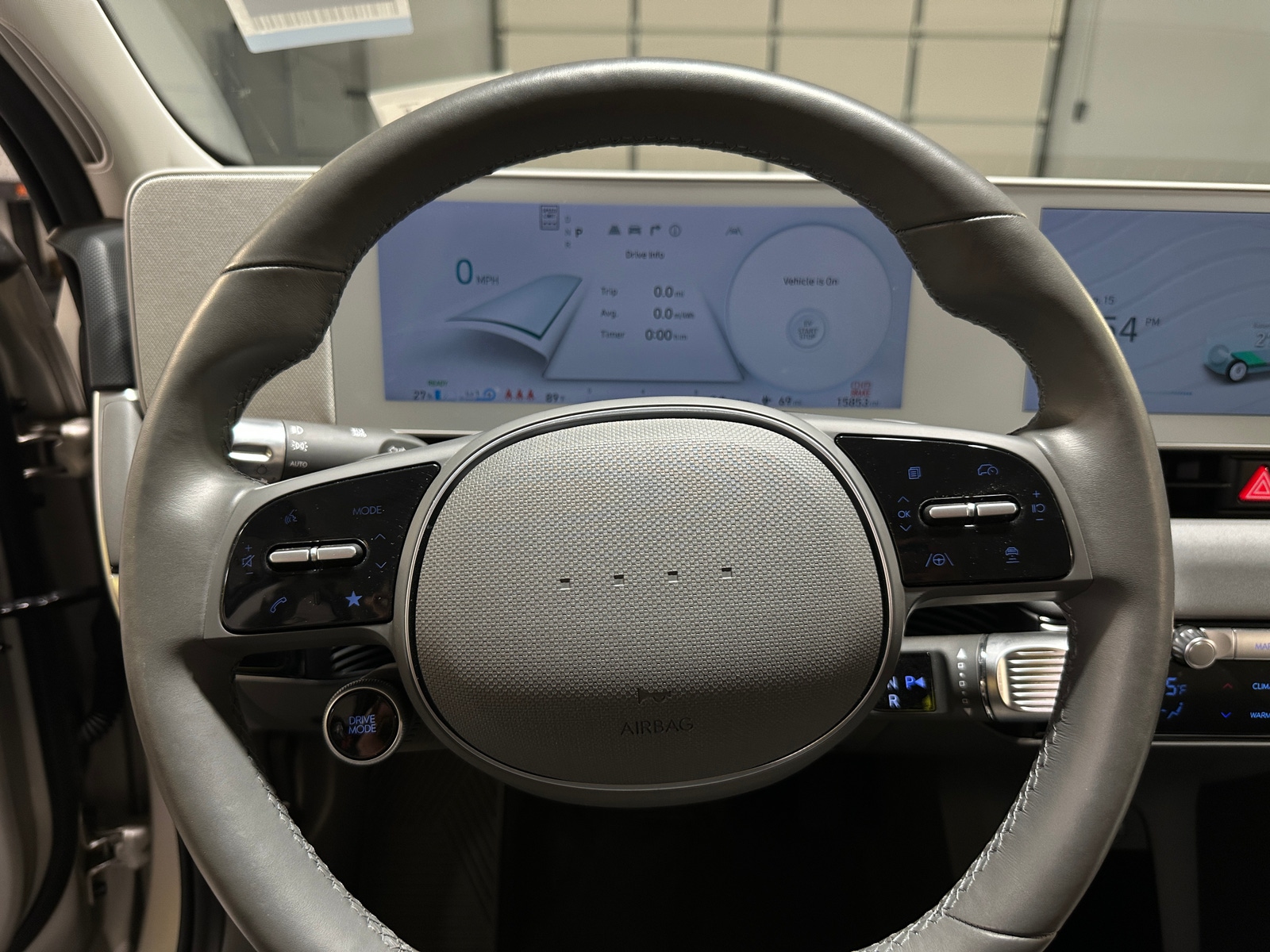 Thumbnail: 2023 Hyundai Ioniq 5 - 4