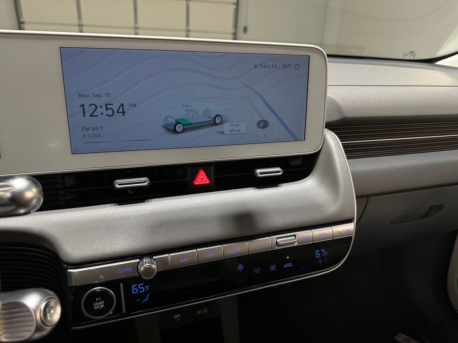 Thumbnail: 2023 Hyundai Ioniq 5 - 3