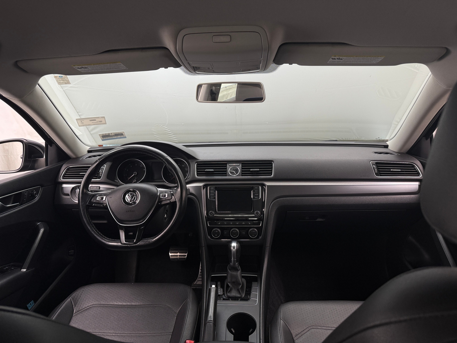 Thumbnail: 2017 Volkswagen Passat - 2