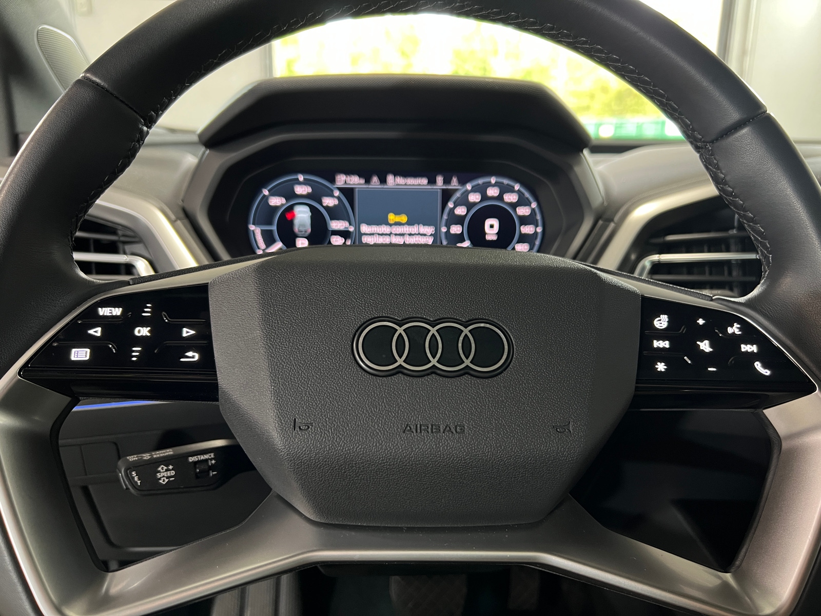 Thumbnail: 2023 Audi Q4 e-tron - 4