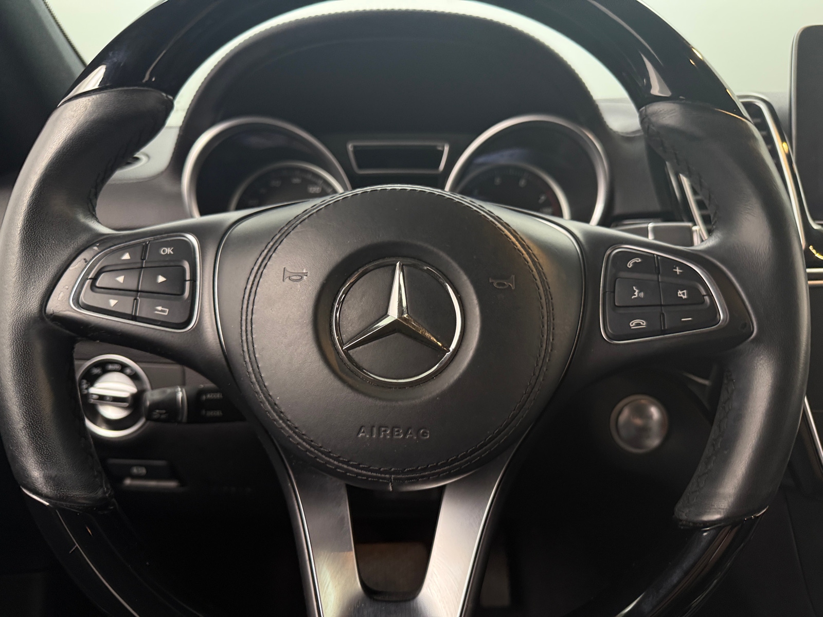 Thumbnail: 2017 Mercedes-Benz GLS - 4