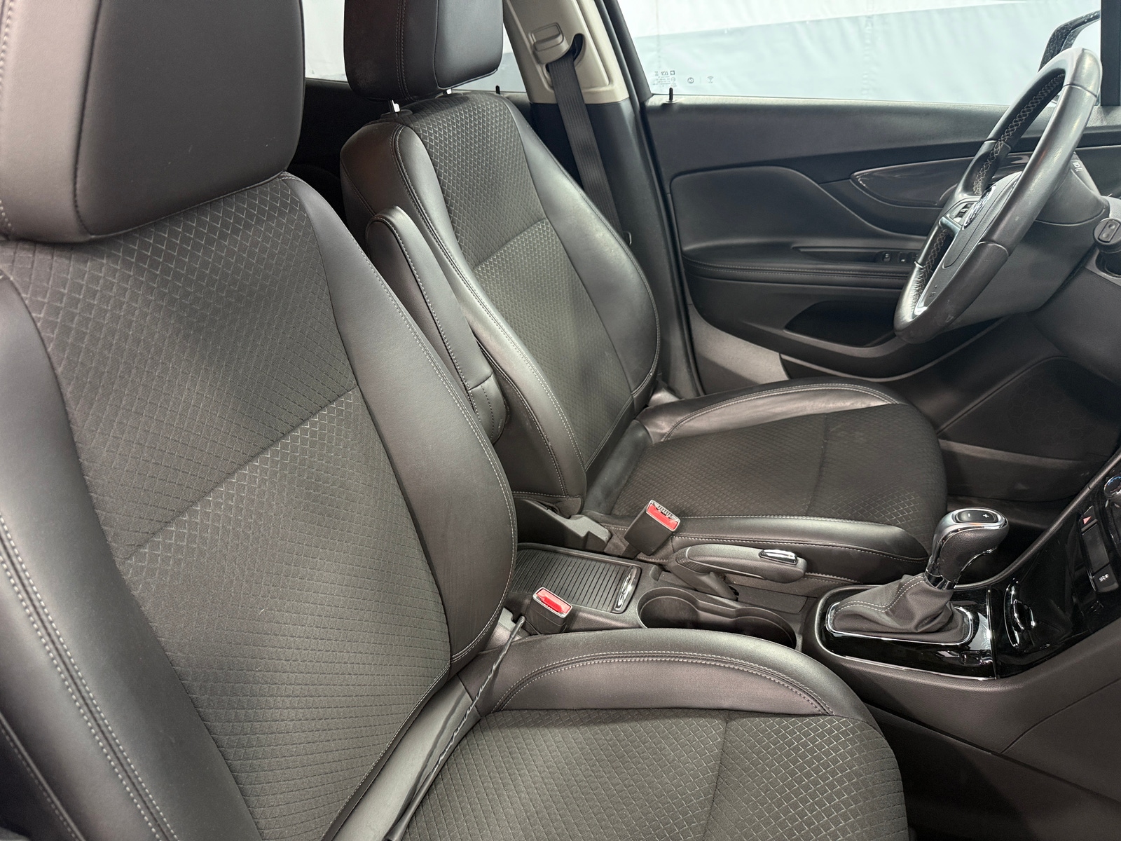 Thumbnail: 2022 Buick Encore - 2