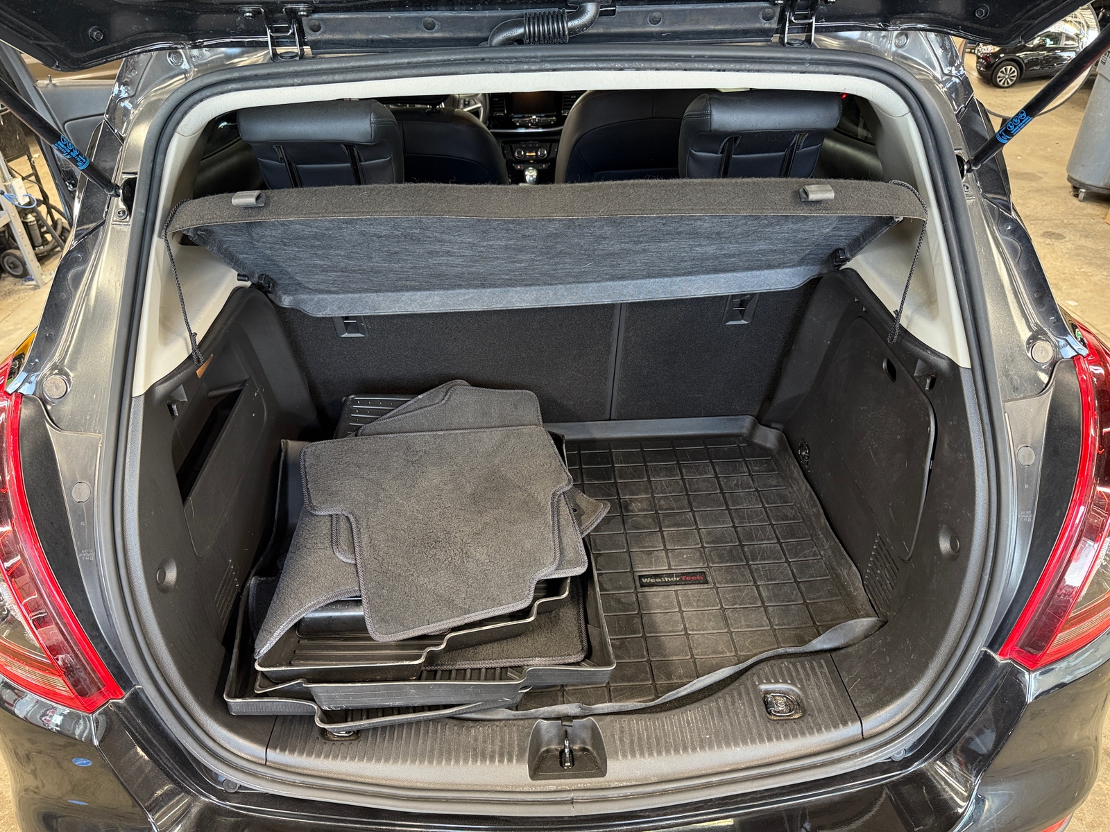 Thumbnail: 2022 Buick Encore - 7
