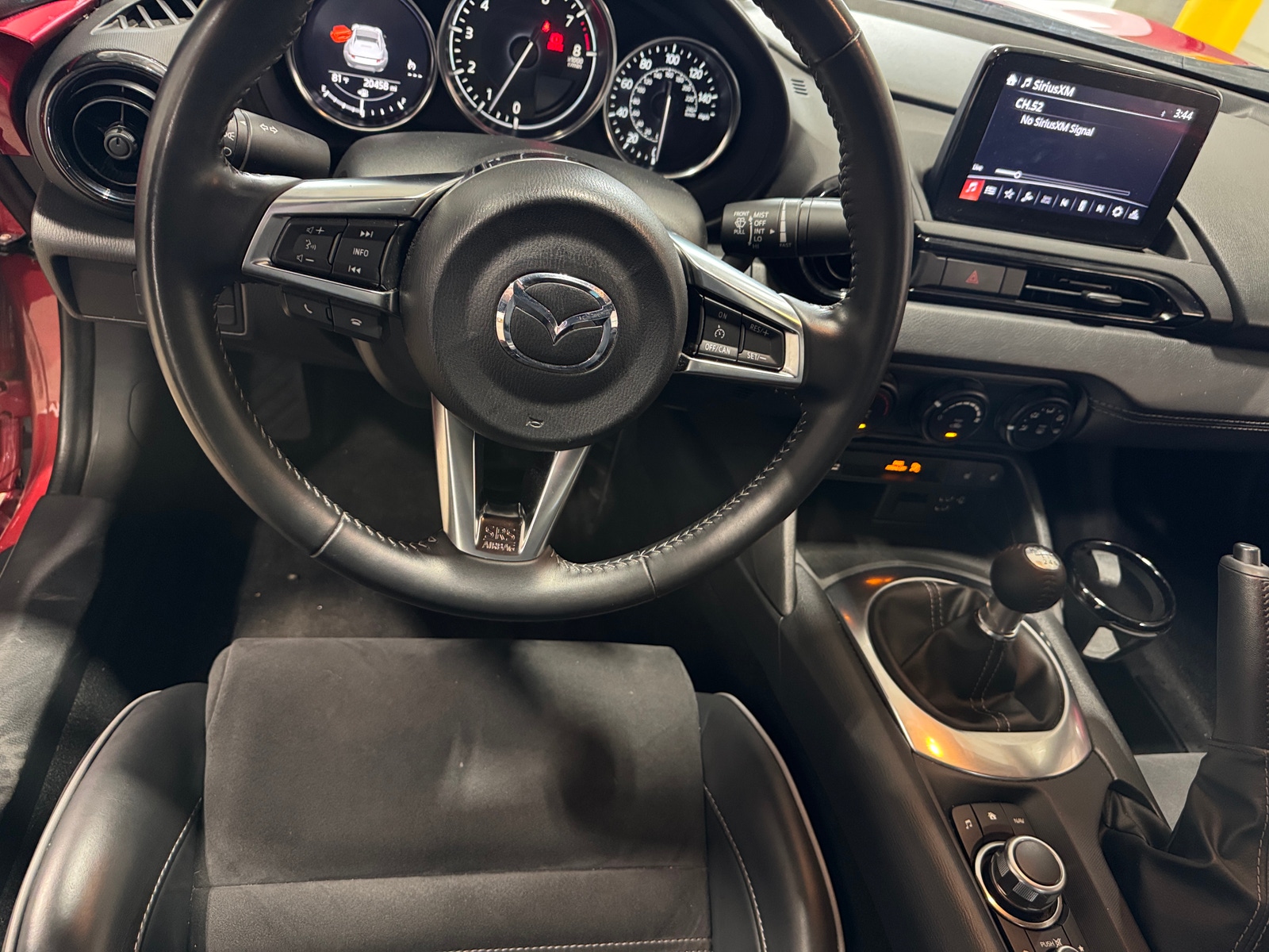 Thumbnail: 2022 Mazda MX-5 Miata - 3