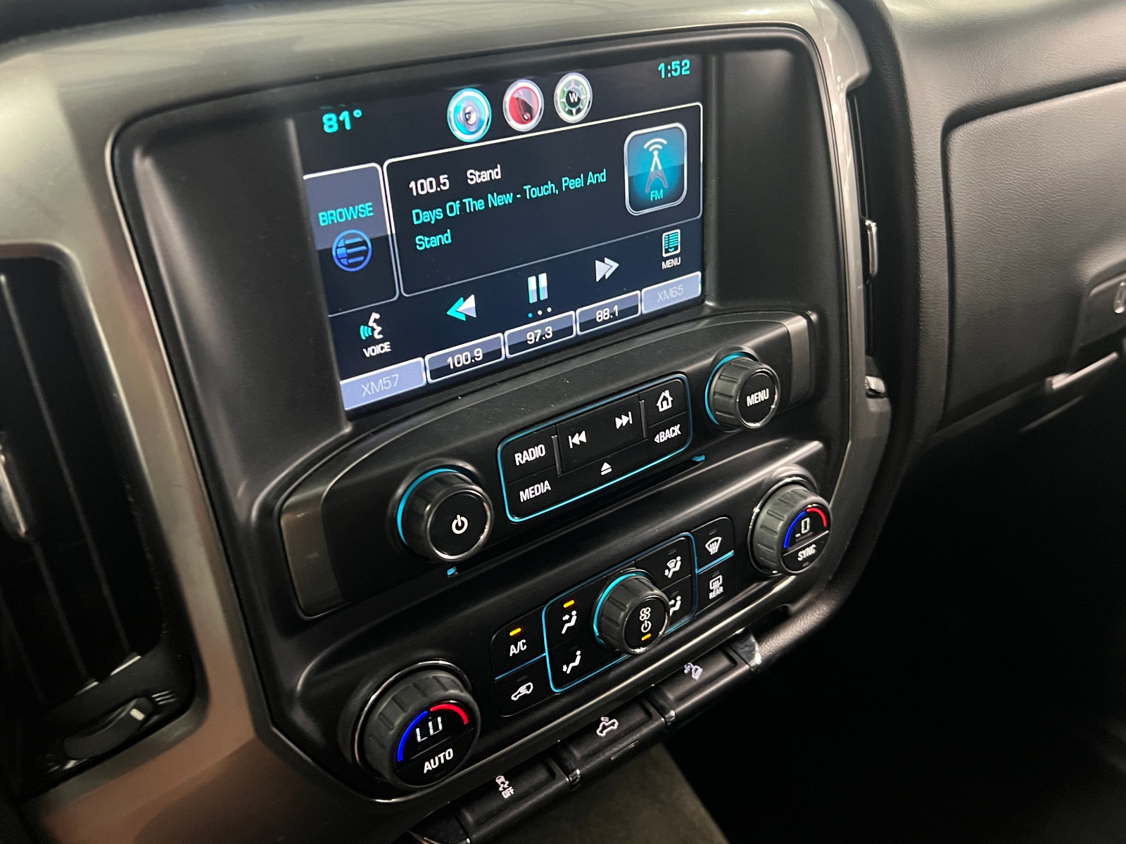 Thumbnail: 2016 Chevrolet Silverado 1500 - 4