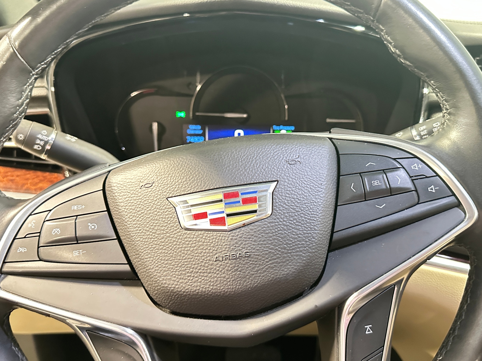 Thumbnail: 2017 Cadillac XT5 - 4