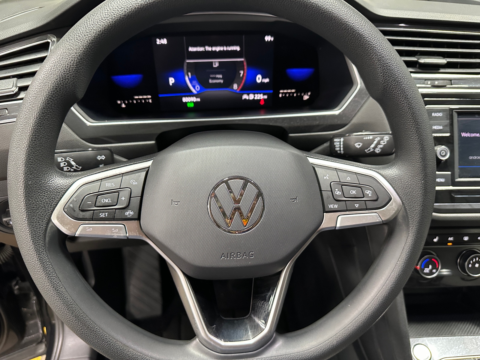 Thumbnail: 2022 Volkswagen Tiguan - 5