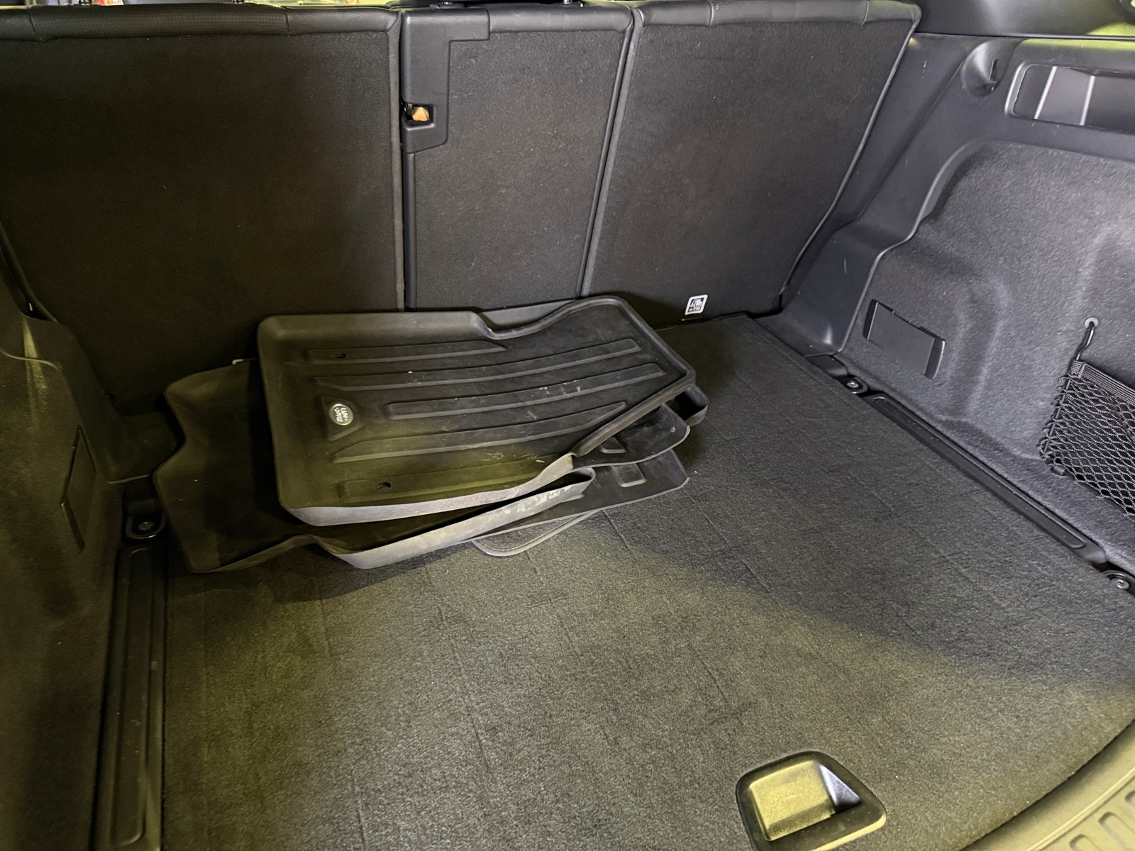 Thumbnail: 2020 Land Rover Discovery Sport - 6
