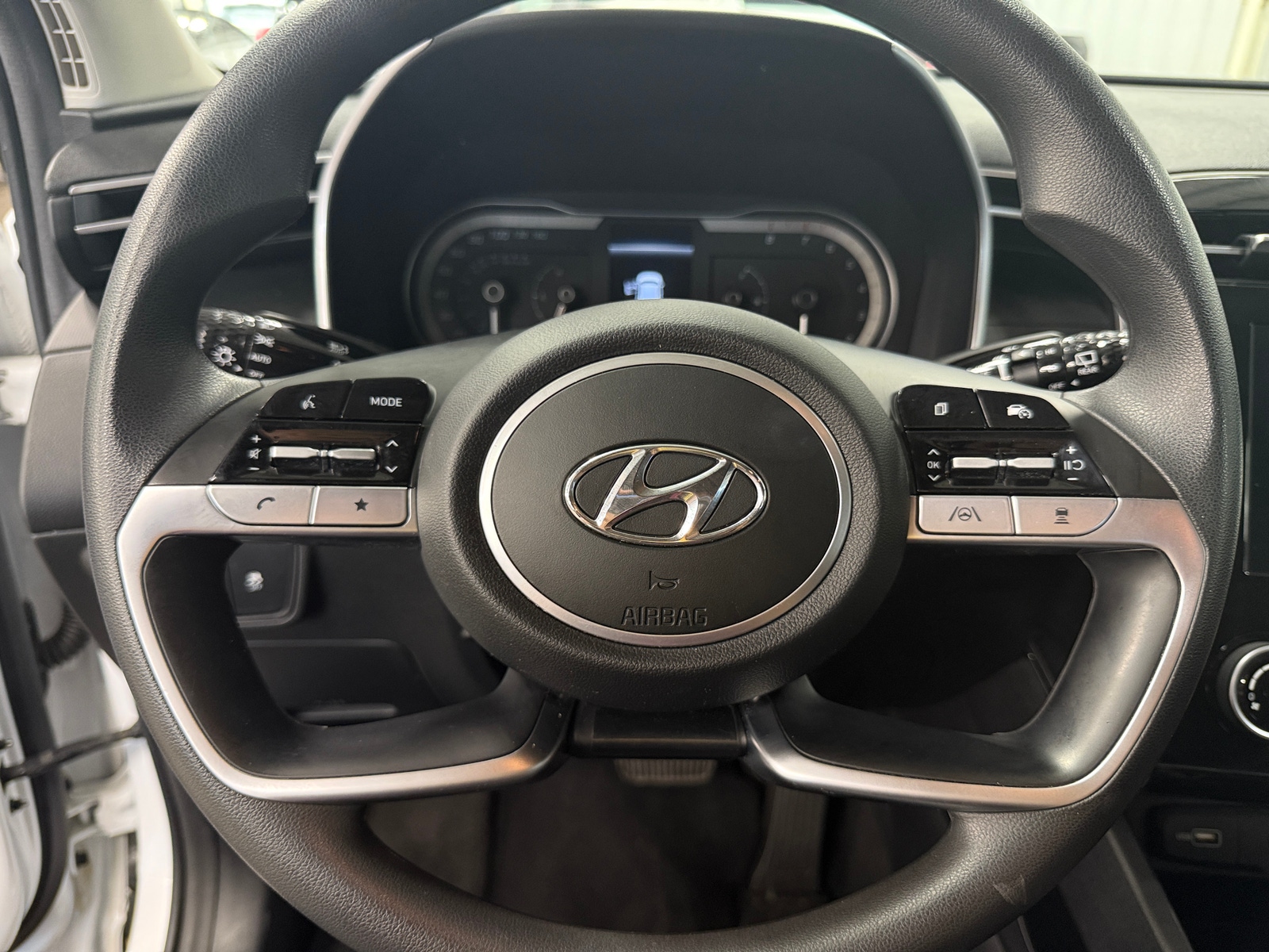 Thumbnail: 2022 Hyundai Tucson - 5