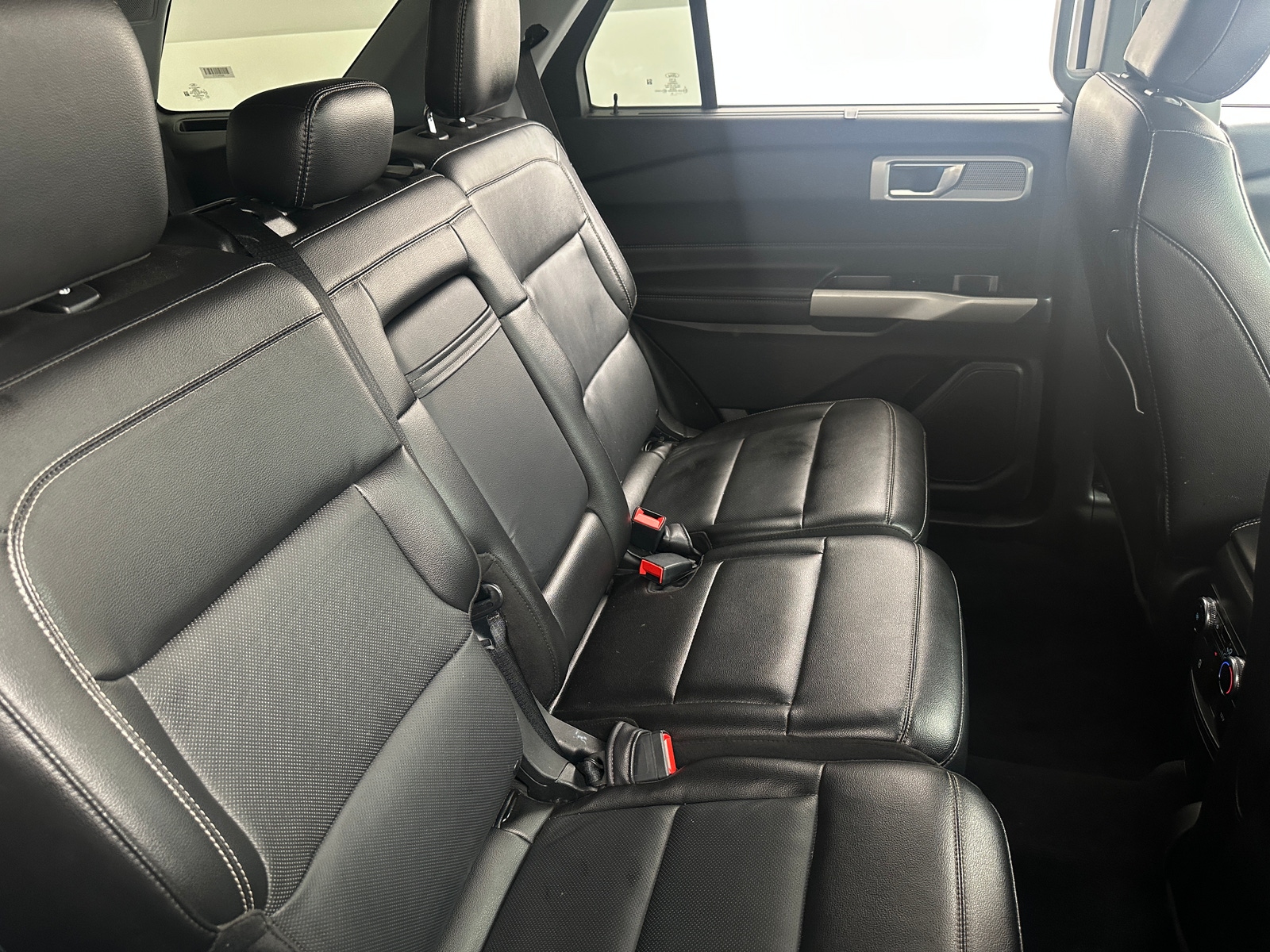 Thumbnail: 2022 Ford Explorer - 5