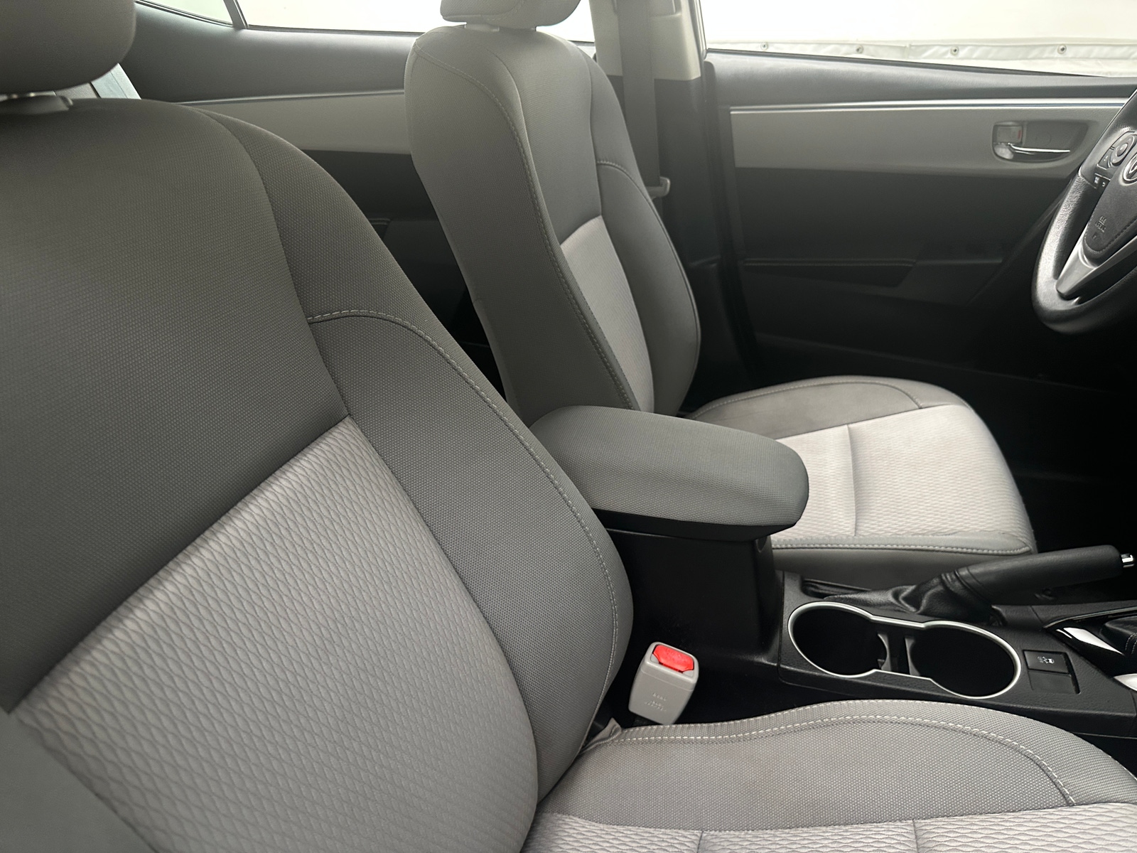 Thumbnail: 2015 Toyota Corolla - 2