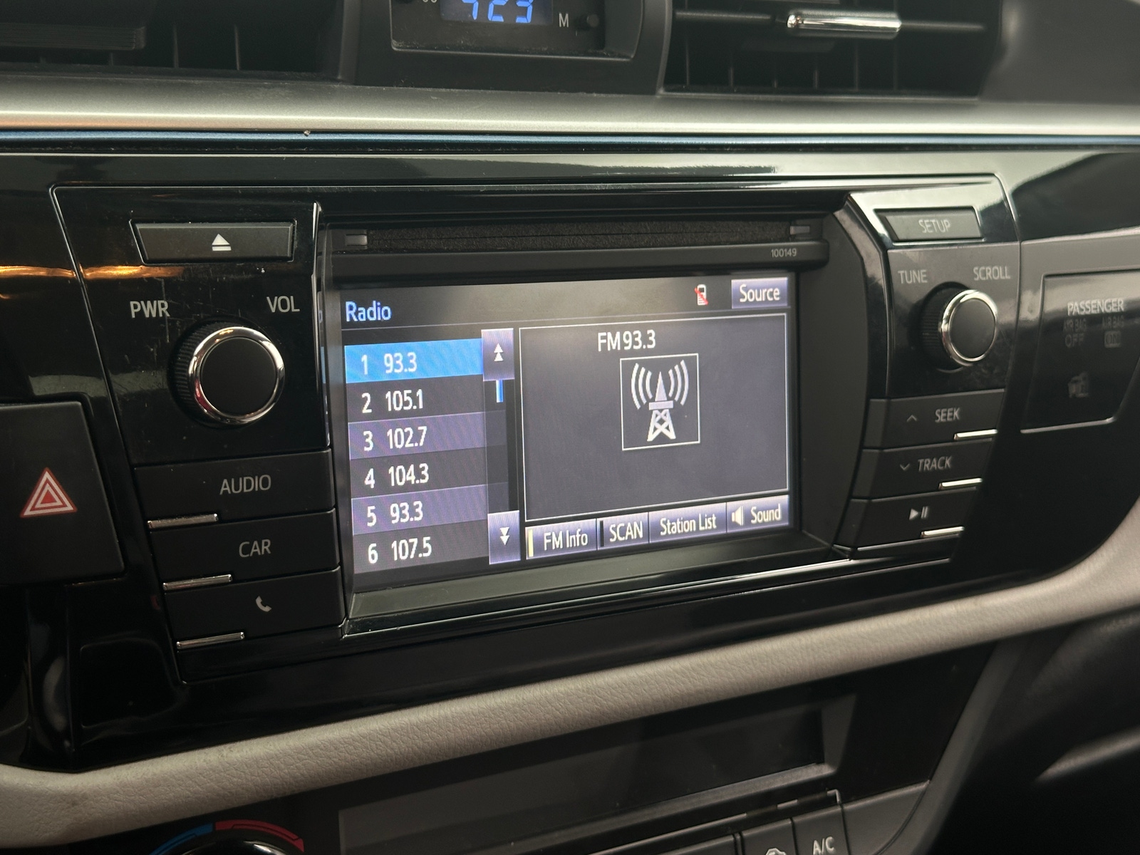Thumbnail: 2015 Toyota Corolla - 4