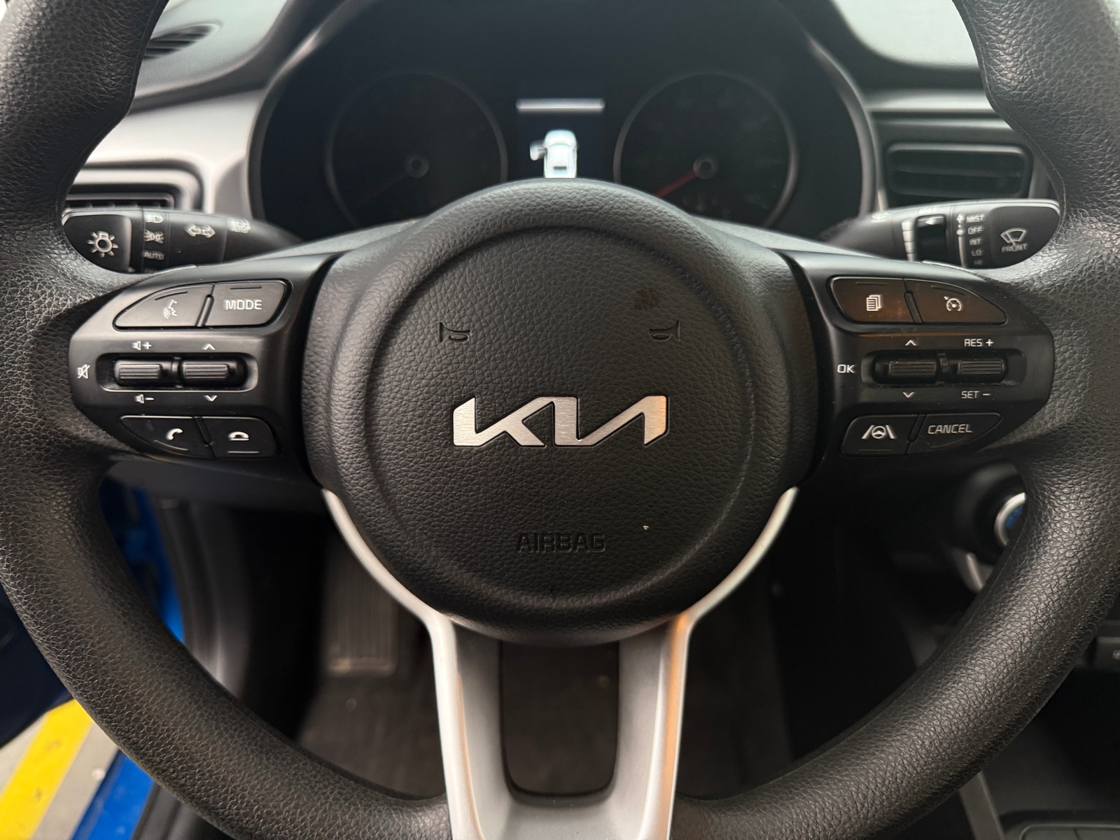 Thumbnail: 2023 Kia Rio - 5