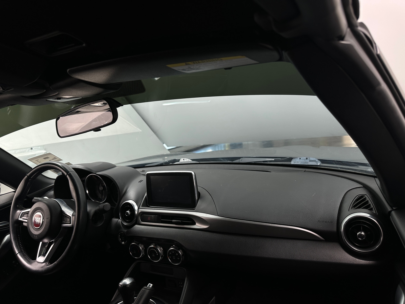 Thumbnail: 2017 Fiat 124 Spider - 3