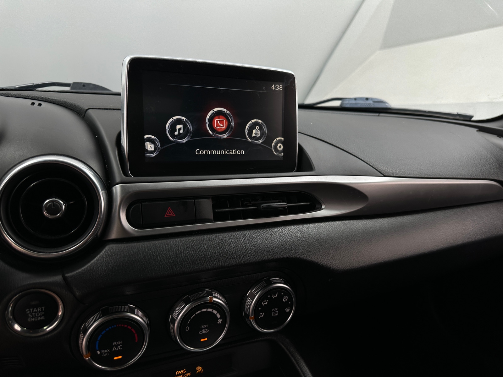Thumbnail: 2017 Fiat 124 Spider - 4