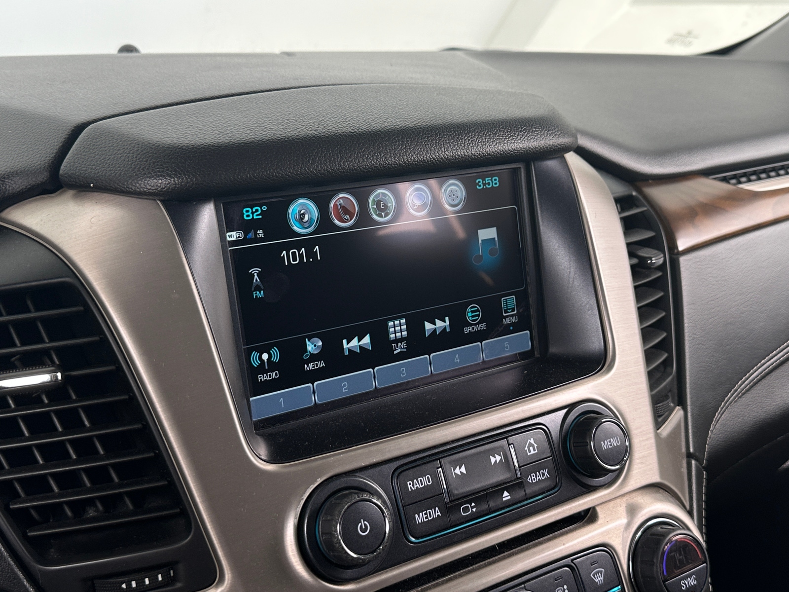 Thumbnail: 2019 GMC Yukon - 3