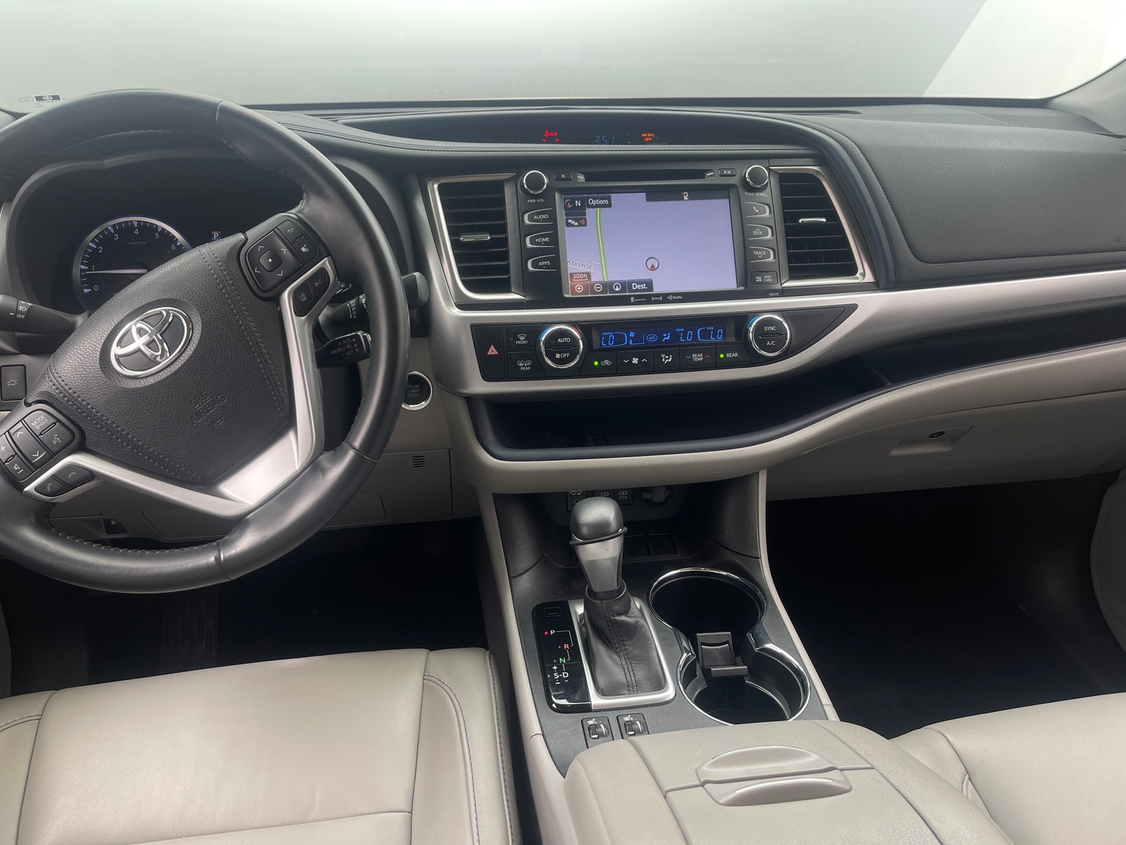 Thumbnail: 2018 Toyota Highlander - 2