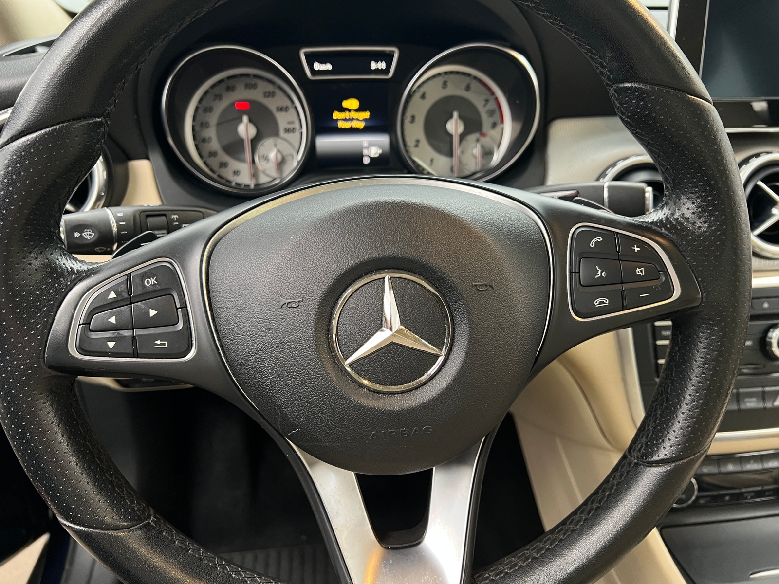 Thumbnail: 2017 Mercedes-Benz GLA - 4