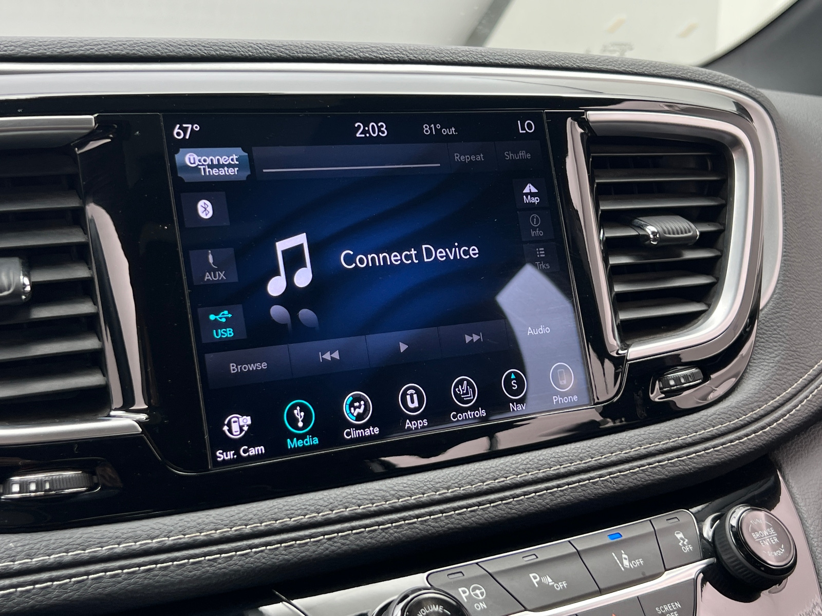 Thumbnail: 2019 Chrysler Pacifica - 3