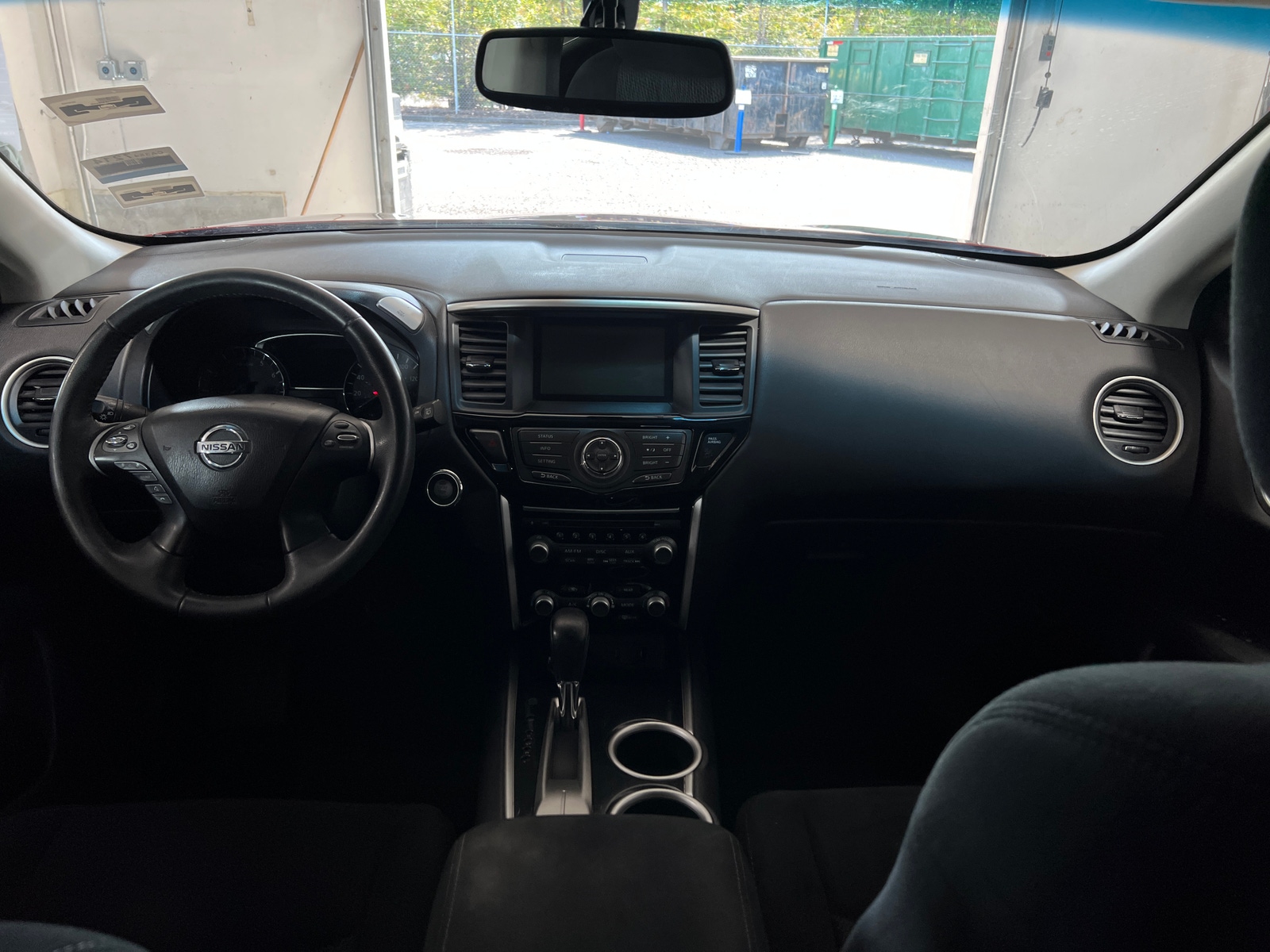 Thumbnail: 2015 Nissan Pathfinder - 3