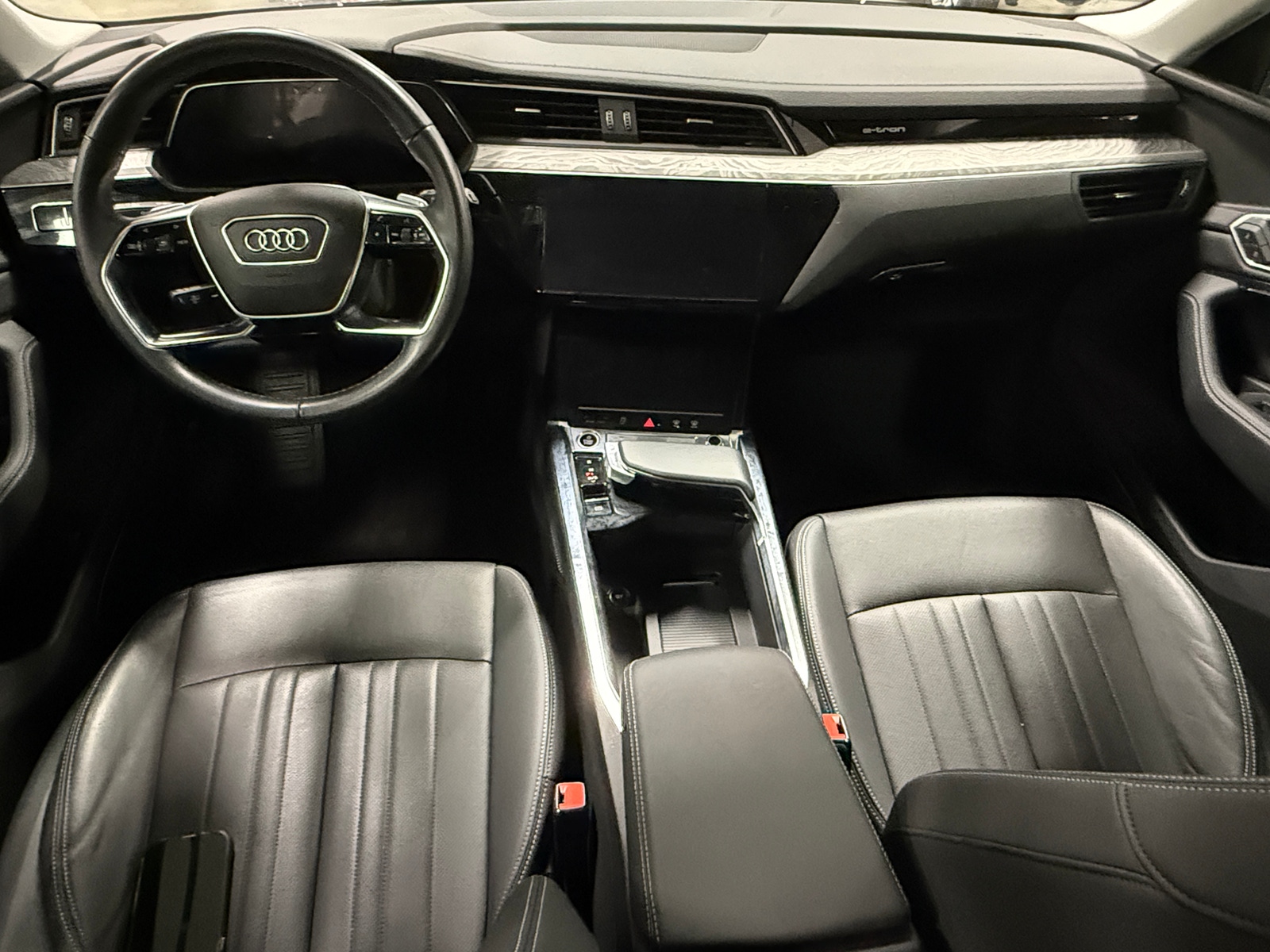 Thumbnail: 2022 Audi e-tron - 2