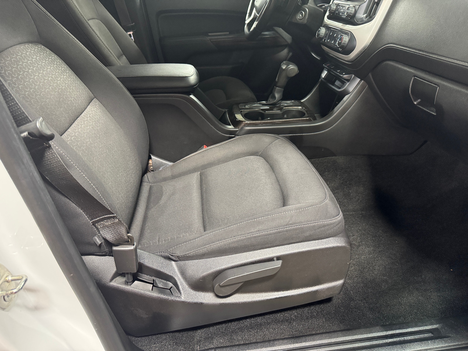 Thumbnail: 2015 GMC Canyon - 2