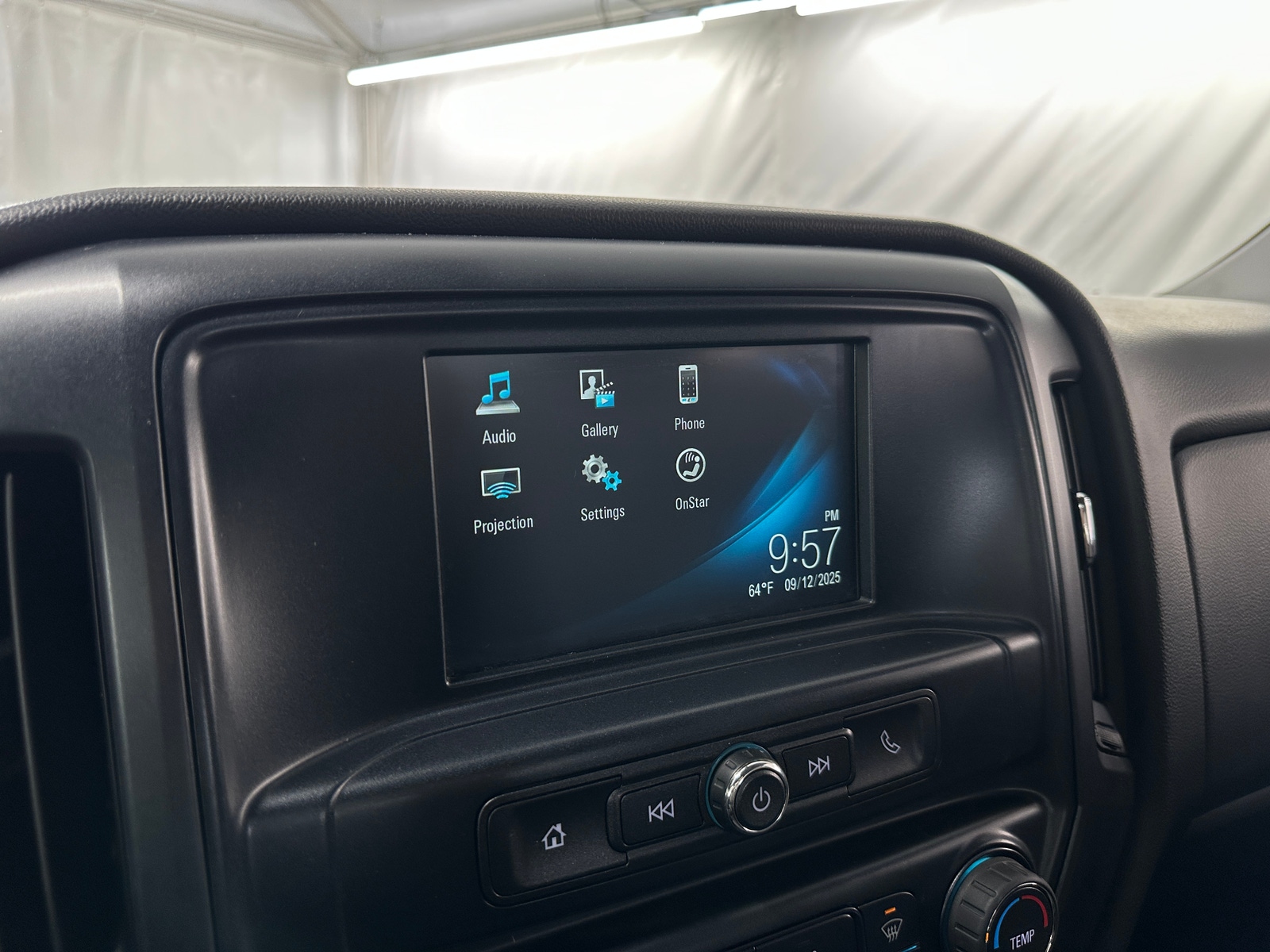 Thumbnail: 2019 Chevrolet Silverado 2500 - 4