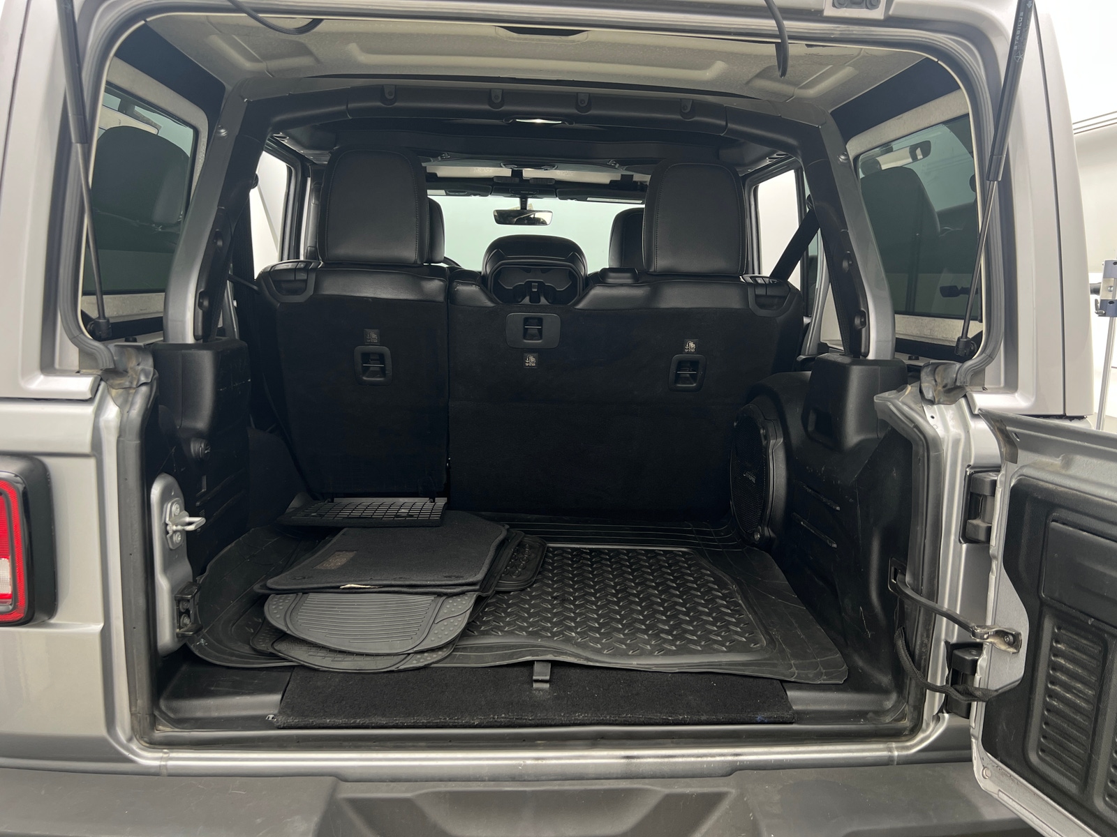 Thumbnail: 2018 Jeep Wrangler - 6