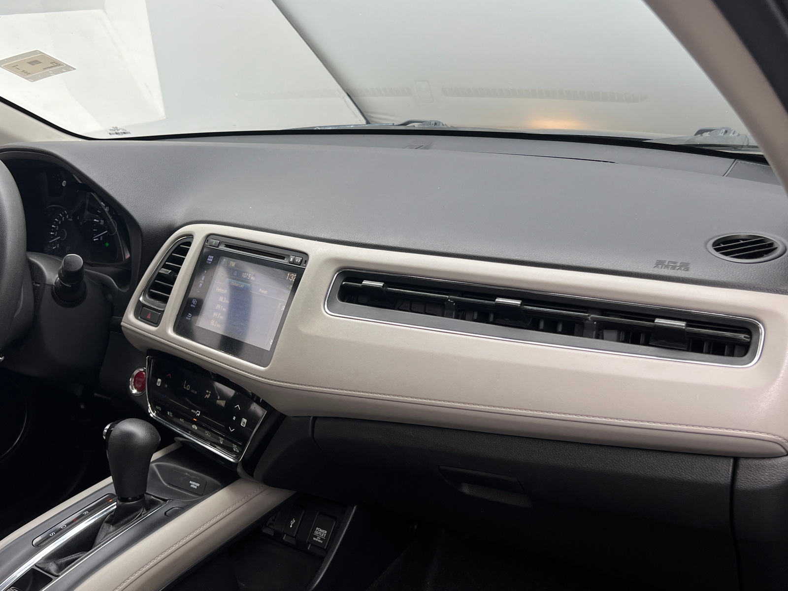 Thumbnail: 2016 Honda HR-V - 3