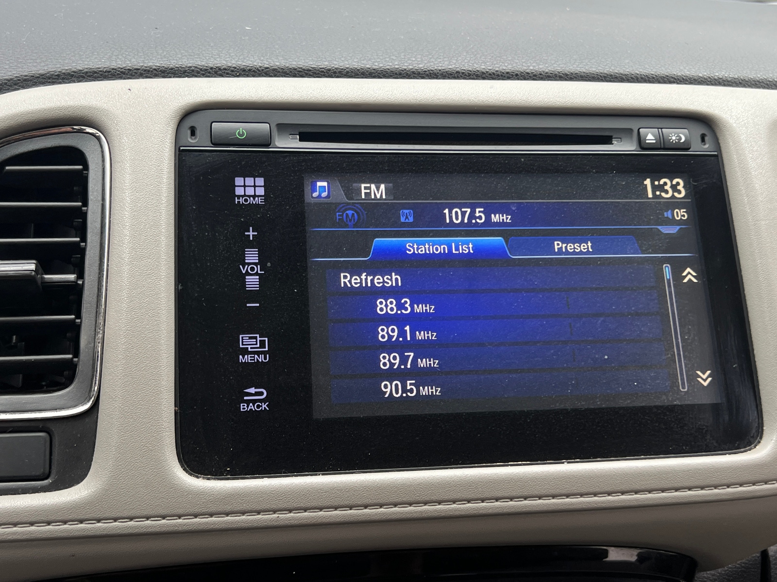Thumbnail: 2016 Honda HR-V - 4