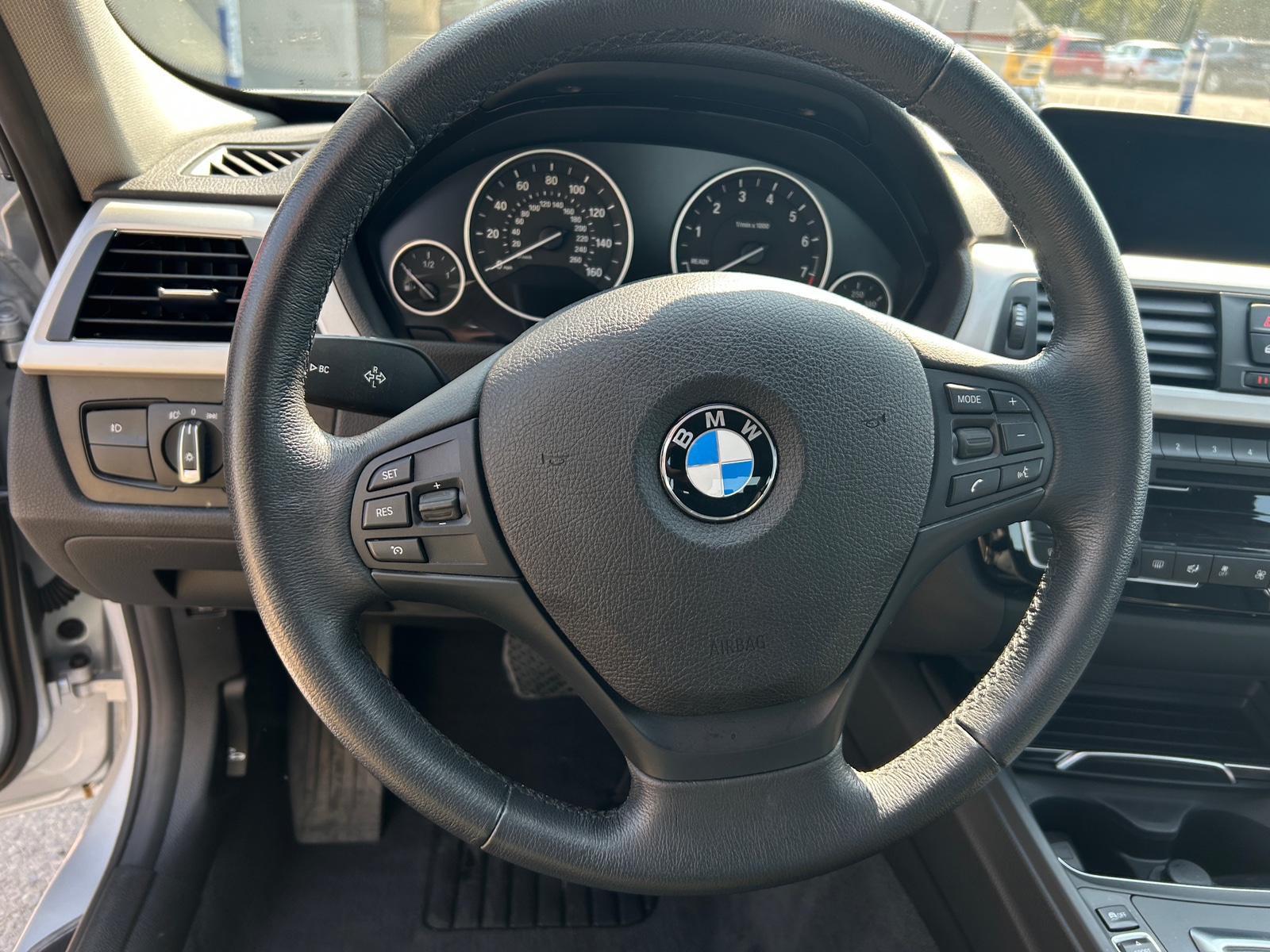 Thumbnail: 2018 BMW 3 Series - 4