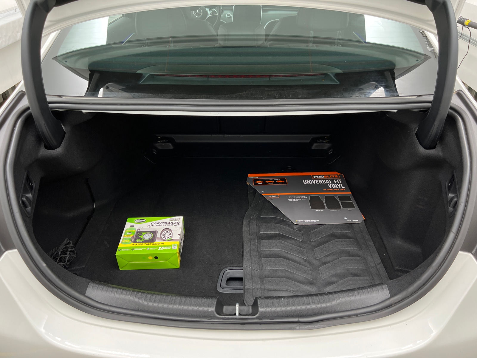 Thumbnail: 2024 Mercedes-Benz C-Class - 6