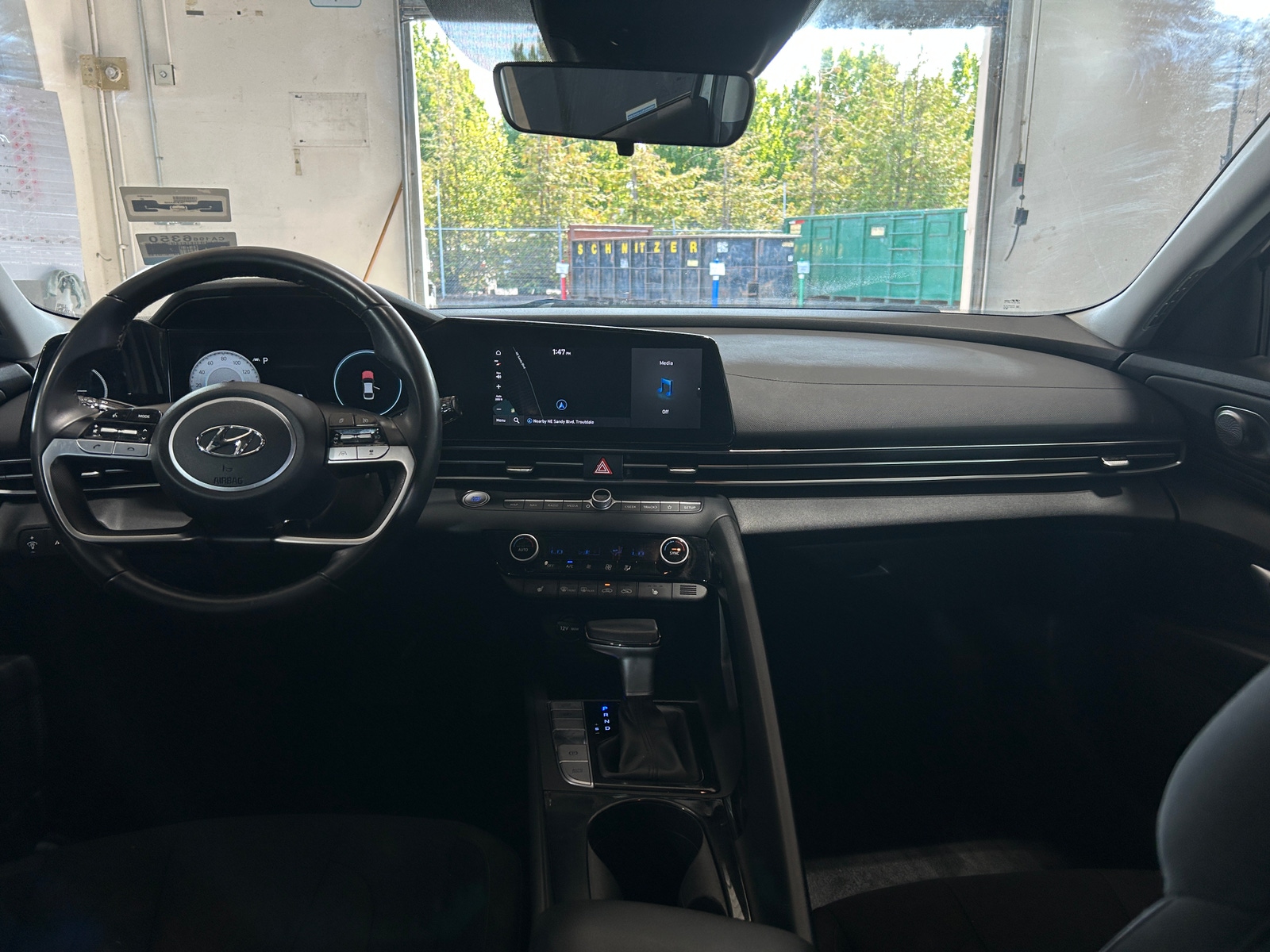 Thumbnail: 2023 Hyundai Elantra - 3