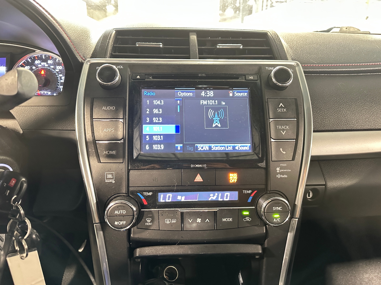 Thumbnail: 2017 Toyota Camry - 3