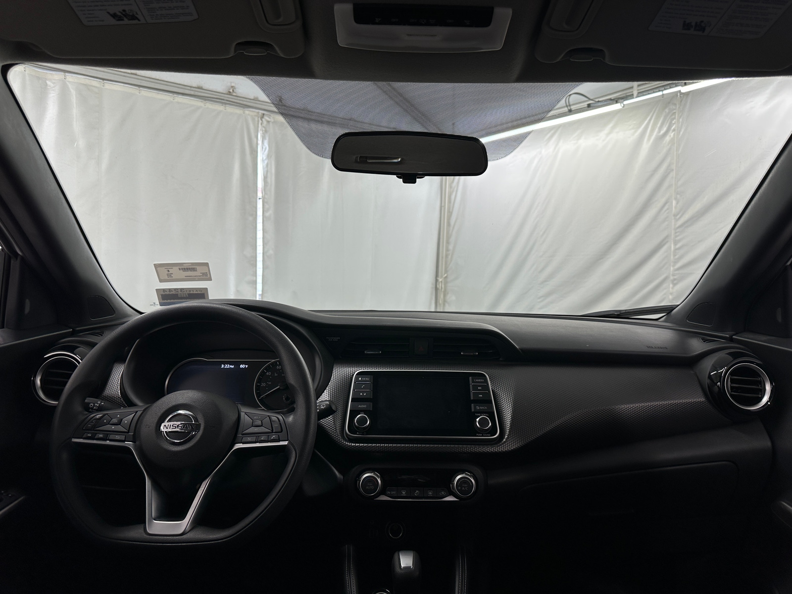 Thumbnail: 2018 Nissan Kicks - 3