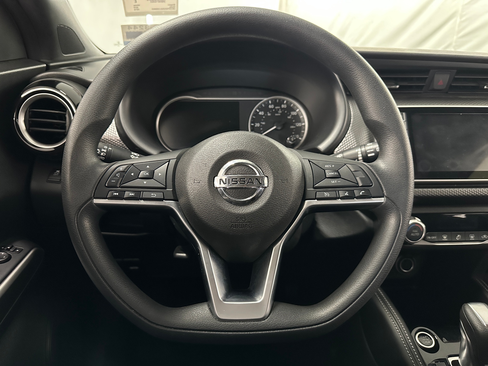 Thumbnail: 2018 Nissan Kicks - 5