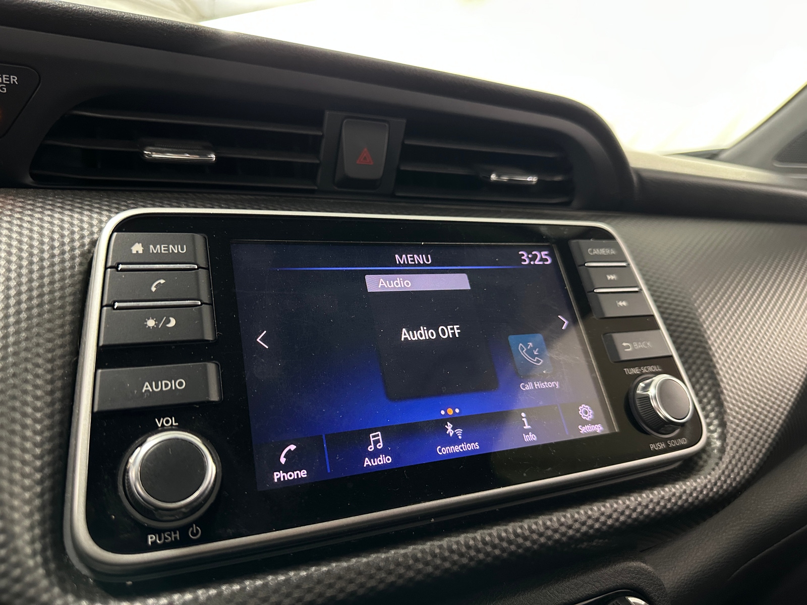 Thumbnail: 2018 Nissan Kicks - 4