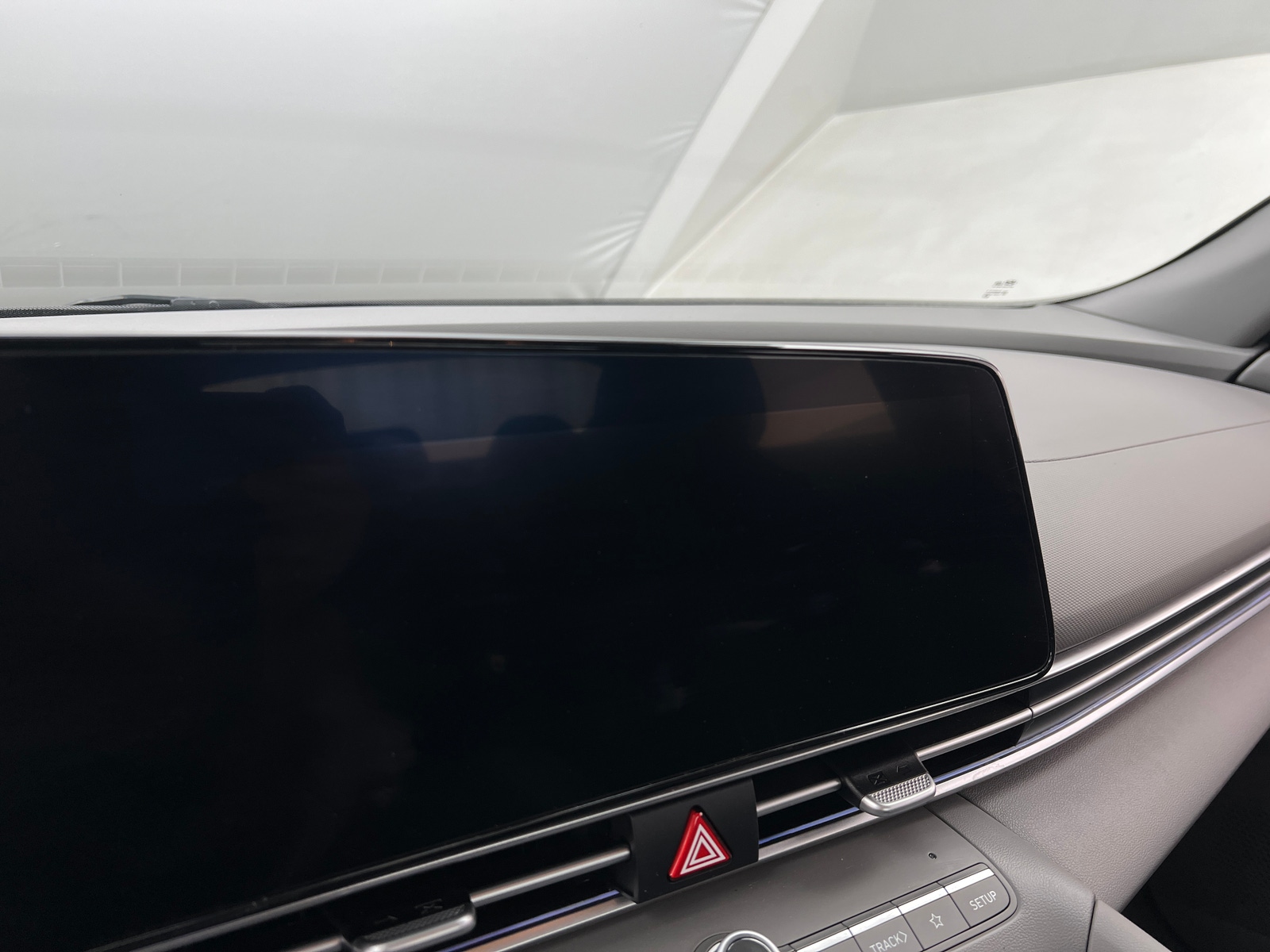 Thumbnail: 2025 Hyundai Elantra - 4