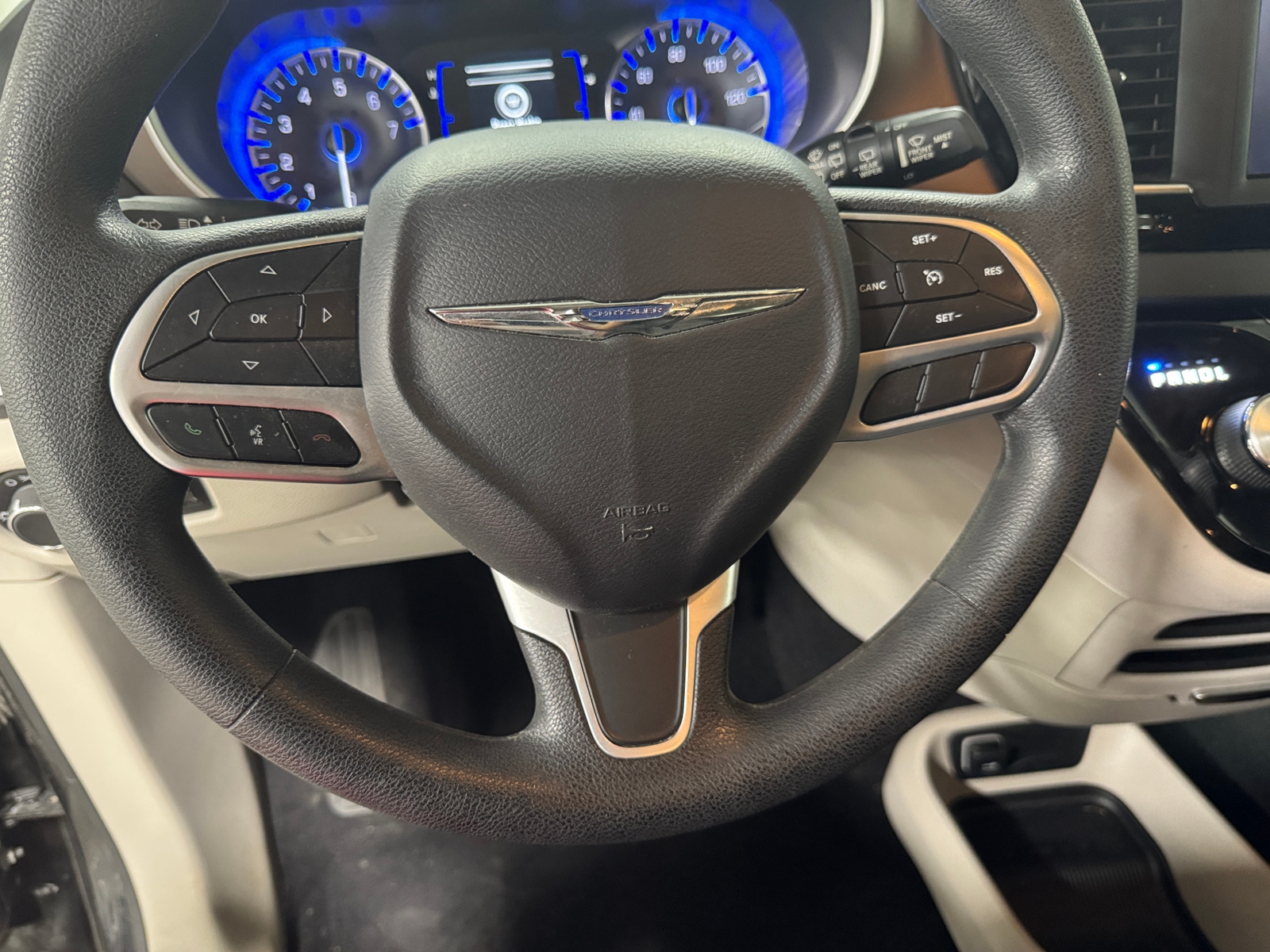 Thumbnail: 2019 Chrysler Pacifica - 5