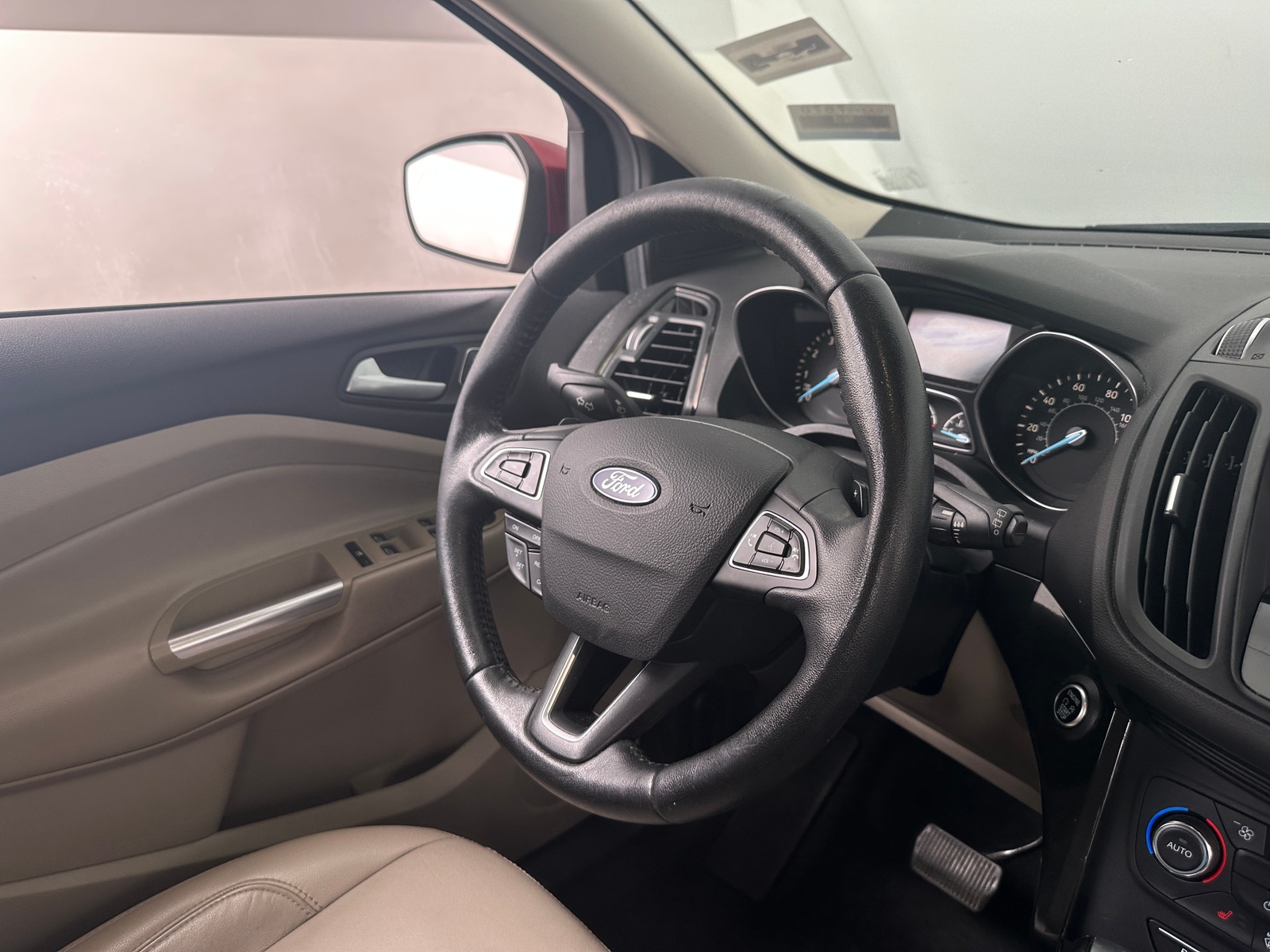 Thumbnail: 2017 Ford Escape - 4