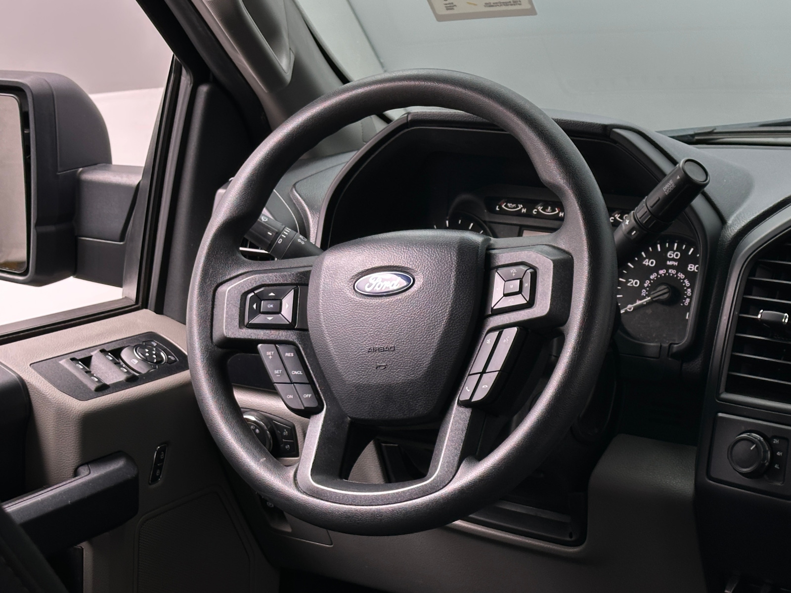 Thumbnail: 2020 Ford Econoline - 5